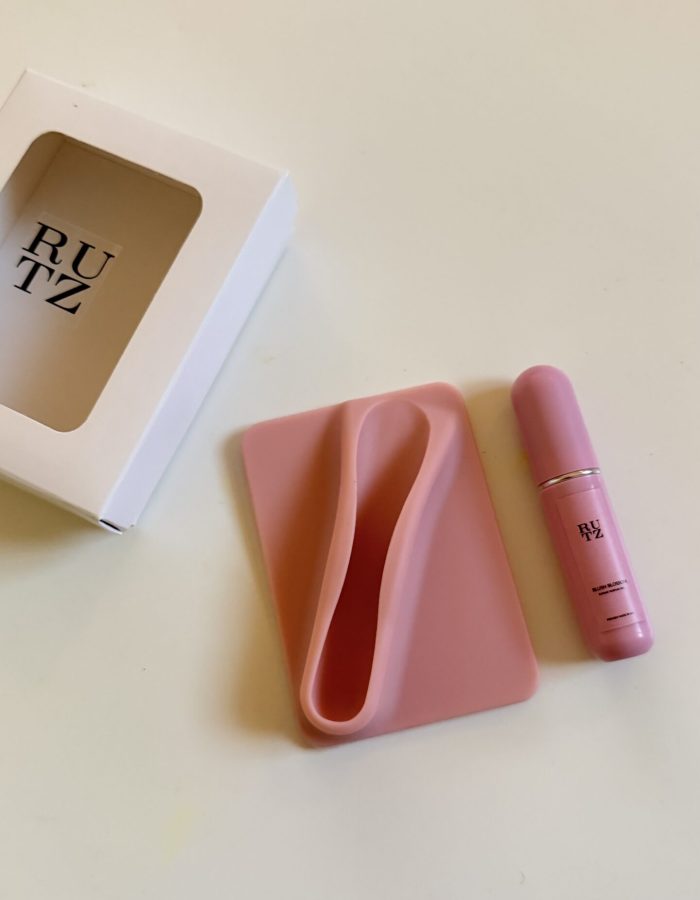 RUTZ Refillable Perfume Capsule (5ml prefilled )With Phone Attachment Edition